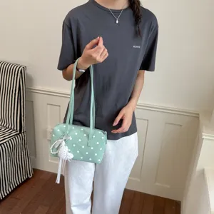 Nuevo bolso de hombro tipo bolsa de bolos con lunares de verano, elegante bolso casual.