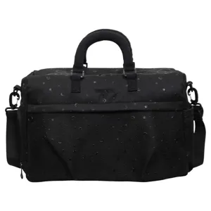 Lightweight large capacity tote shoulder bag with star print for women daily travel use.