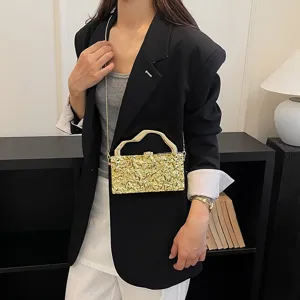 Borsa da sera metallica strutturata con tracolla a catena borsa a spalla donna alla moda.