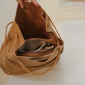 Retro soft cowhide bucket bag genuine leather women large capacity commute tote handbag.