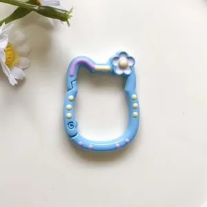 Simpatico moschettone a forma di gatto blu in lega fibbia borsa portachiavi pendente gioiello