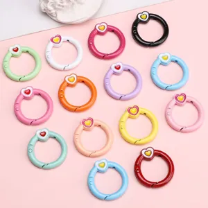 Aleación Amor Corazón Esmalte Redondo Anillo Resorte Llavero DIY Teléfono Bolso Colgante Mosquetón Coche Colgante Material Joyería