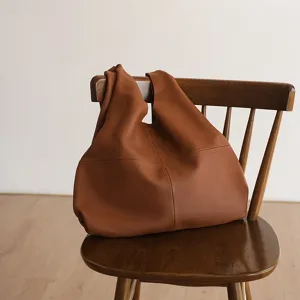 Premium genuine leather tote bag minimalist urban commuting shoulder bag brown daily use