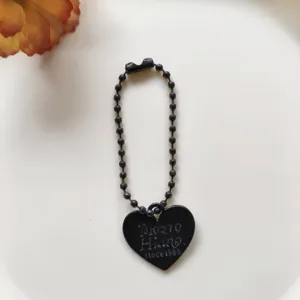 Black heart bead chain keychain pendant minimalist style bag accessory charm stylish metal keyring decor
