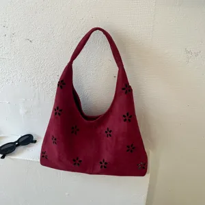 Borsa a spalla in camoscio rosso con eleganti fiori intagliati, borsa casual da donna.