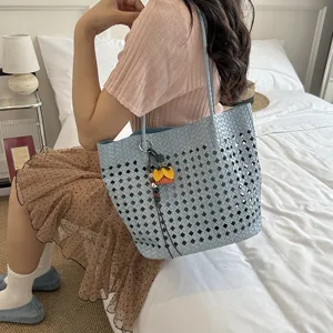 Hellblaue gewebte Cutout Tote Tasche elegante Schultertasche fuer Damen taeglicher Gebrauch