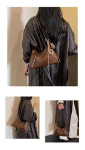 Sac à bandoulière vintage en cuir marron pour femme, élégant sac hobo avec lanière tressée.