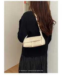 Minimalist woven crossbody bag for women, stylish retro mini shoulder bag for daily use.