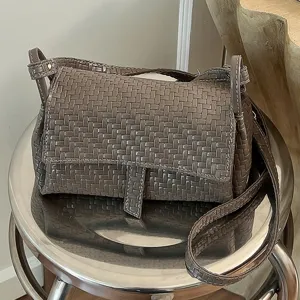 Chic women's woven crossbody bag, stylish mini square bag for summer, versatile fashion purse.