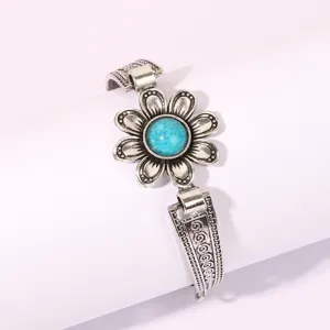 Vintage silver turquoise flower bracelet retro style fashion jewelry accessory for women daily wear.