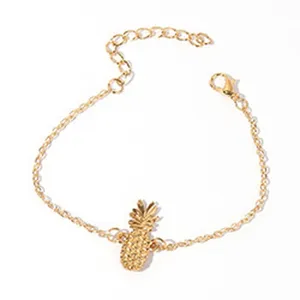 Gouden ananas hanger enkelbandje voor vrouwen, chic strand sieraden mode accessoire item.