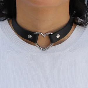 Collier Ras de Cou en Cuir Cœur Punk Gothique Pour Femme Sexy Collier Réglable Bijoux Style Punk Bande de Cou Noir