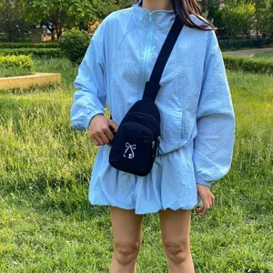 Casual mayri tsanta stithous gia gynaikes, elafry nylon sling sakidio, gia taxidi.