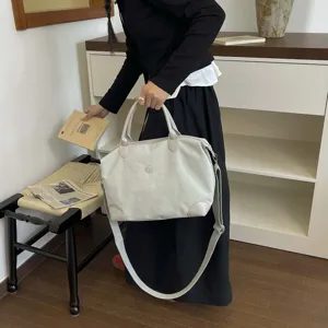 Gran bolsa de viaje para mujer, elegante bolso de hombro y bolsa deportiva portátil para escapadas.