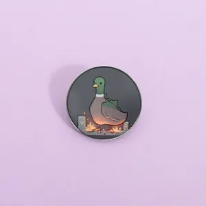 Δημιουργική Αστεία Καρφίτσα Εμαγιέ Monster Duck Μεταλλικό σήμα Cartoon Brooch Chic Lapel Pin Ρούχα Αξεσουάρ Σακιδίου Κοσμήματα Δώρο