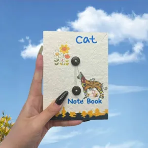 cuaderno de bolsillo hecho a mano estilo vintage diario agenda con boton diseno gato