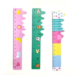 Joli ensemble de règles en plastique pour étudiants avec échelle de 15 cm et design de montagne.