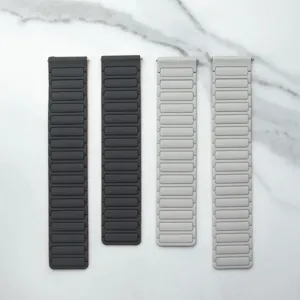 Siliconen magnetische horlogeband gedetailleerd overzicht, met flexibele segmenten en kleuren.