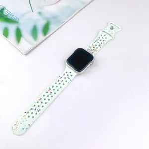 Bracelet de montre de sport en silicone coloré moucheté de rechange pour Apple Watch ultra respirant.