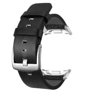 Cinturino per orologio in pelle nera con fibbia e connettori metallici per smartwatch.
