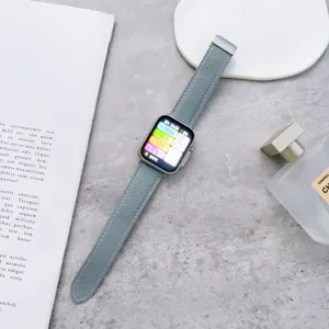 Cinturino in pelle magnetica grigia per smartwatch, elegante cinturino di ricambio con fibbia.