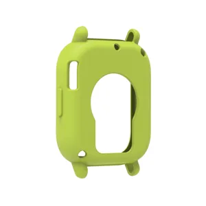 Grüne Silikon Schutzhülle für Smartwatch, weiches Bumper Case mit präzisen Ausschnitten.
