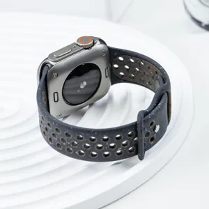 Λουράκι ρολογιού σιλικόνης συμβατό με Apple Watch Ultra, αναπνεύσιμο λουράκι με αγκάθι.