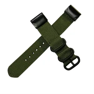 Cinturino per orologio in tela di nylon spessa con sgancio rapido verde militare per sport.