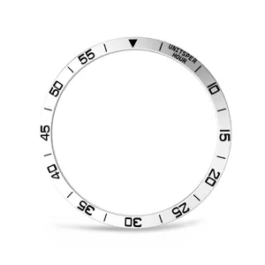 Détail de bague de lunette de montre en métal, échelle tachymétrique de protection accessoire.