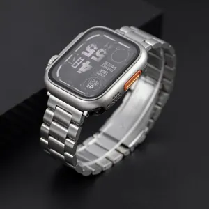 Bracelet de montre en acier inoxydable et boitier PC compatibles accessoires connectes.