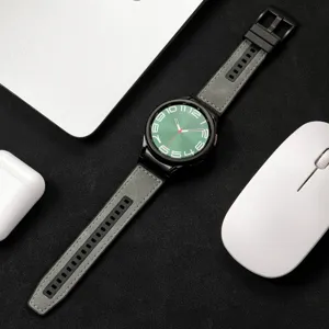 Silikon-Leder Hybrid Uhrenarmband kompatibel mit Smartwatch, stilvolles grünes Zifferblatt.