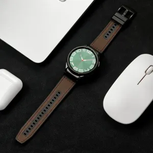 Silikon-Leder Smartwatch Ersatzarmband Detail, hochwertiges zweilagiges Design mit Schnalle.