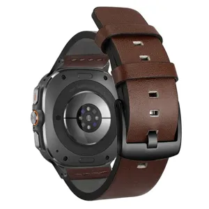 Cinturino per orologio in pelle marrone 47mm di ricambio con fibbia e connettori in metallo.