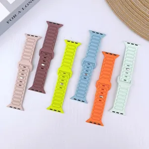 Cinturini di ricambio in silicone colorato per orologio, resistenti e molto comodi.