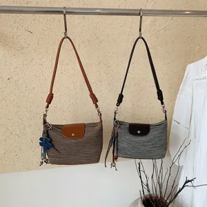 Retro geweven schoudertas okseltas handtas voor dames zomermode casual shopper tas.