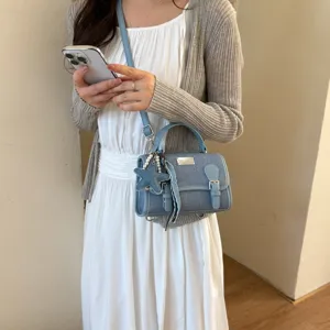 Elegante borsa a tracolla in denim da donna, borsetta alla moda con grazioso ciondolo a stella.