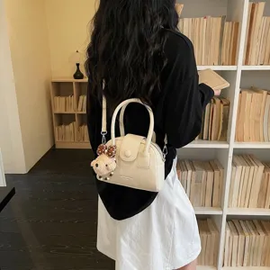 Borsa a tracolla minimalista chic da donna, elegante borsa da giorno con grazioso ciondolo a orsetto.