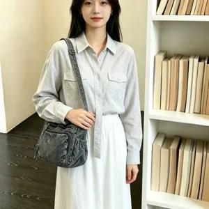 Ρετρό τσάντα χιαστί denim, λεπτομερής όψη, casual καμβάς τσάντα ώμου για φοιτητικό στιλ.