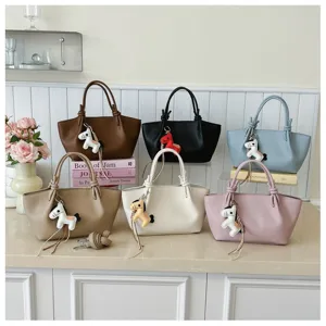 Ensemble de sacs à bandoulière pour femmes élégants avec charm de cheval, sacs fourre-tout en PU.