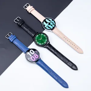 Vue détaillée de bracelets de montre en cuir véritable avec motif bambou et boucle ardillon.