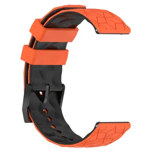Siliconen horlogeband detailweergave, oranje en zwart met geometrisch textuurpatroon.