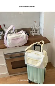 Bolso bandolera de nylon de gran capacidad estilo almohada color de contraste elegante