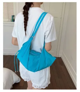 Casual blue canvas shoulder bag for women, large capacity slouchy hobo tote for daily commute.