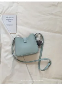 Minimale hellblaue Leder Schultertasche für Damen Retro Achseltasche Pendler Handtasche