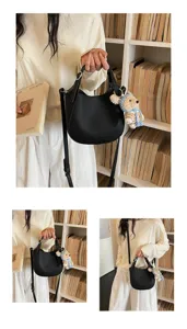 Sac seau noir en cuir de style coréen avec joli pendentif ours pour mode féminine.