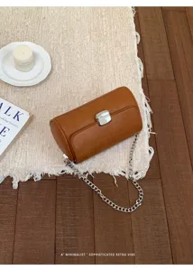 Chic borsa a tracolla cilindrica marrone da donna, borsa a catena retro moda minimalista.