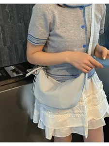 Bolso de hombro con diseño de media luna de estilo dulce francés para mujer, verano.