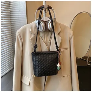 Sac seau tressé pour femmes élégant sac à bandoulière sac à main noir chic en cuir synthétique