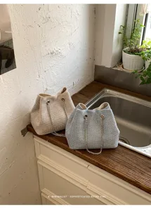 Elegante bolso cubo con pedrería para mujer, brillante bolso de cadena cruzado moderno.