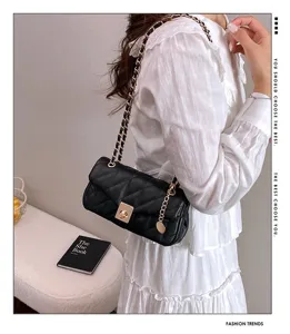 Borsa a tracolla trapuntata nera, elegante borsa da lavoro con chiusura a gancio.